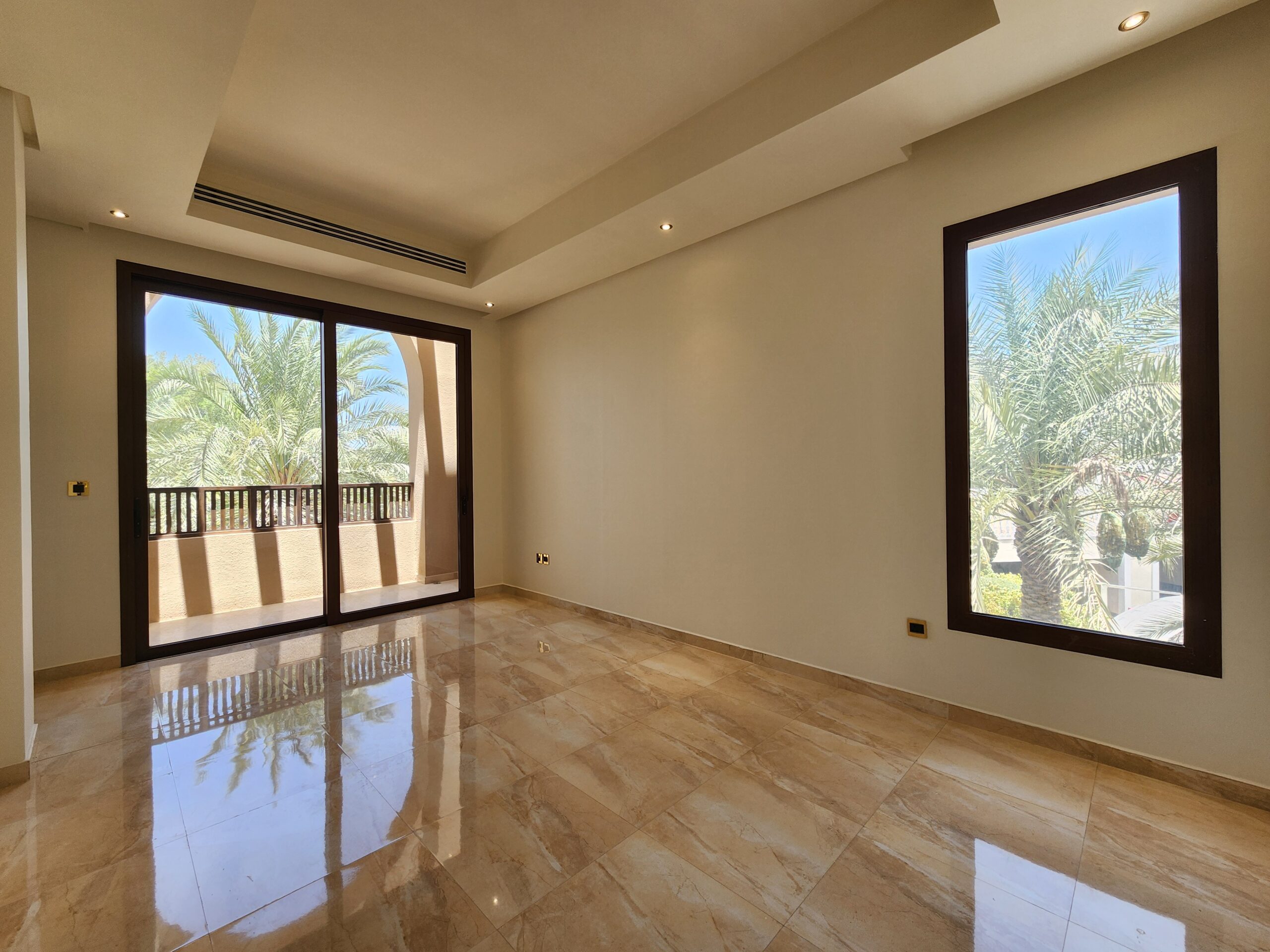 PRIVATE POOL | FULLY RENOVATED VILLA | 4 BEDROOM+M