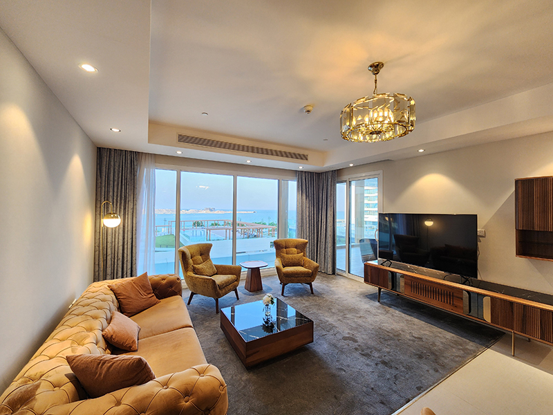 LUXURIOUS APARTMENT | WITH BALCONY | DIRECT SEA VIEW